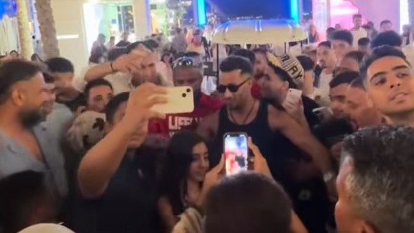 محمد رمضان يشعل الأجواء في الساحل"أعملها إزاي دي"