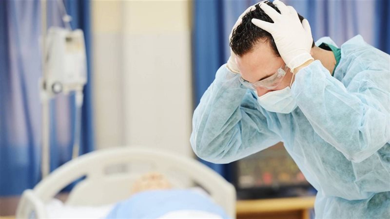 التفاصيل الكاملة لعقوبة الخطأ الطبي في القانون الجديد
